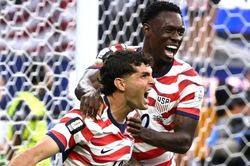 Tổng thống Trump can thiệp vụ FIFA treo giò ngôi sao tuyển Mỹ