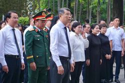 Thủ tướng dự Lễ triển khai tìm kiếm, quy tập hài cốt liệt sĩ tại Công viên Lê Thị Riêng
