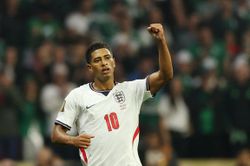 Bellingham 2 ph&uacute;t ghi 2 b&agrave;n, đội tuyển Anh tử thủ 10 người thắng Mexico 3-2