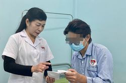 Phía sau vỏ bọc 'luôn ổn', nhiều người trẻ đang kiệt quệ tinh thần