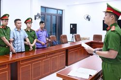 Ph&ecirc; chuẩn bắt khẩn cấp gi&aacute;o vi&ecirc;n Trường THPT Chuy&ecirc;n Tuy&ecirc;n Quang