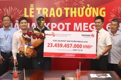 Mua vé số dạo, người đàn ông trúng độc đắc Vietlott hơn 23 tỷ đồng