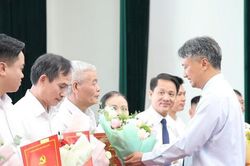 Đảng ủy xã Vĩnh Thanh kiện toàn cấp ủy 11 chi bộ thôn