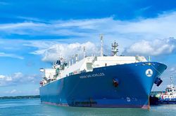 PV GAS k&yacute; Hợp đồng mua LNG định hạn đầu ti&ecirc;n của Việt Nam giai đoạn 2027-2031