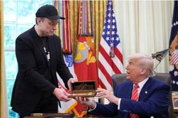 Ban Hiệu suất ch&iacute;nh phủ Mỹ do tỷ ph&uacute; Elon Musk dẫn dắt dừng hoạt động, để lại nhiều tranh c&atilde;i về hiệu quả