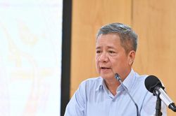 Áp giá điện giờ cao điểm với khách hàng sử dụng điện sinh hoạt: Chỉ mới đề xuất