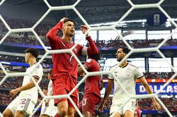 HLV Martinez trả giá vì không dám rút Ronaldo