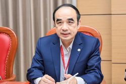 GS Nguyễn Hữu Tú giữ chức hiệu trưởng Đại học Y Hà Nội