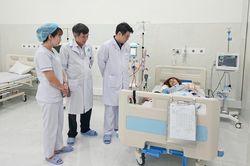 Bệnh nhân suy thận lần đầu vừa du lịch vừa lọc máu tại Côn Đảo