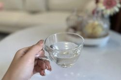 Thời điểm uống nước giúp phòng ngừa đột quỵ và nhồi máu cơ tim