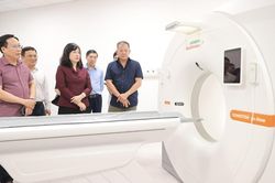Bộ trưởng Y tế kiểm tra việc chuẩn bị khai trương Bệnh viện Việt Đức cơ sở Ninh Bình