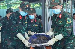 Chiến dịch 500 ng&agrave;y đ&ecirc;m: Nhiều kết quả t&iacute;ch cực trong c&ocirc;ng t&aacute;c t&igrave;m kiếm, quy tập h&agrave;i cốt liệt sĩ