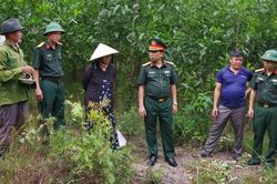 Kiểm tra, x&aacute;c minh th&ocirc;ng tin mộ liệt sĩ chống Ph&aacute;p qu&ecirc; ở Quảng B&igrave;nh (cũ) tại x&atilde; Hưng Lộc