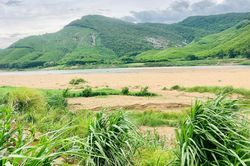 Bám sát địa bàn, siết chặt quản lý khoáng sản