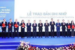 TP Đ&agrave; Nẵng hợp t&aacute;c với c&aacute;c đối t&aacute;c triển khai IFC, đường sắt đ&ocirc; thị v&agrave; đổi mới s&aacute;ng tạo