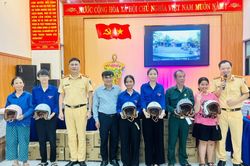 X&acirc;y dựng văn h&oacute;a giao th&ocirc;ng từ mỗi cơ quan, đơn vị