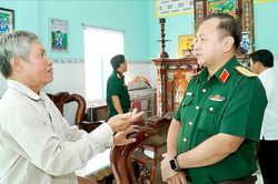 X&uacute;c động rơi nước mắt khi t&igrave;m thấy những kỷ vật