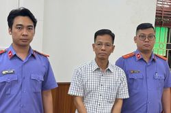 Bắt nguyên thẩm phán Tòa án nhân dân TP Hà Nội