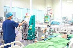 20 trẻ đuối nước trong 2 tháng, nhiều ca gặp nạn ngay tại bể học bơi