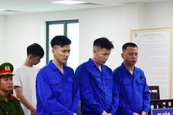 Buôn bán hàng cấm, nhóm bị cáo lĩnh hơn 30 năm tù