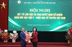 Trao quyết định bổ nhiệm Giám đốc Học viện Y - Dược học cổ truyền Việt Nam
