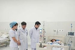 Triển khai kỹ thuật lọc m&aacute;u tại C&ocirc;n Đảo