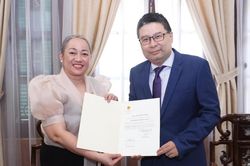 Trao Giấy Chấp nhận lãnh sự cho Tổng Lãnh sự Philippines tại TP. Hồ Chí Minh