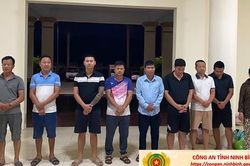 Triệt ph&aacute; đường d&acirc;y c&aacute; độ b&oacute;ng đ&aacute; giao dịch hơn 200 tỷ đồng, khởi tố 10 bị can