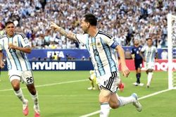 Chuyên gia Việt: Lionel Messi đưa Argentina đánh bại Ai Cập