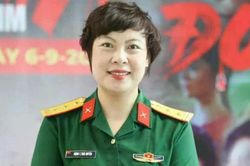 Đạo diễn 'Mưa đỏ' Đặng Thái Huyền thăng hàm Đại tá ở tuổi 46