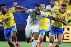 Chuyên gia Việt: Colombia và Thụy Sĩ 'đấu súng' trên chấm luân lưu?