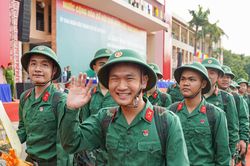 Bộ Quốc ph&ograve;ng trả lời về h&igrave;nh xăm, chữ xăm khi tuyển chọn nhập ngũ