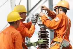 Bộ Công Thương nói gì về đề xuất tính giá điện theo giờ với hộ sinh hoạt?