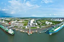 Từ thu h&uacute;t FDI đến kiến tạo năng lực cạnh tranh quốc gia