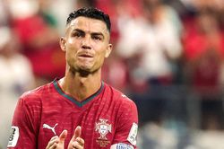 Ronaldo rời World Cup trong nước mắt: Kh&oacute;c nhiều th&agrave;nh quen
