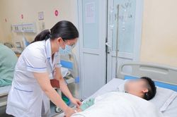 Tập gym mỗi ngày, kỹ sư xây dựng 31 tuổi nhập viện vì suy thận cấp