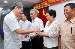 Thứ trưởng Y Vinh Tơr: Người có uy tín tiếp tục là tấm gương sáng tại cộng đồng