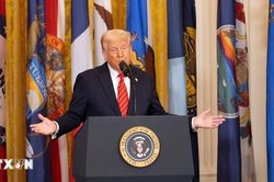 Tổng thống Trump: H&ograve;a b&igrave;nh Nga-Ukraine đ&atilde; gần hơn nhiều