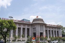 Ngành Ngân hàng đẩy mạnh thi đua chuyển đổi số, chuyển đổi xanh