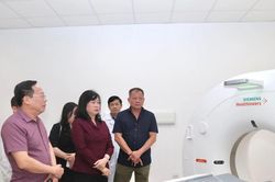 Kiểm tra c&ocirc;ng t&aacute;c chuẩn bị đưa v&agrave;o hoạt động Bệnh viện Việt Đức cơ sở Ninh B&igrave;nh