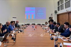 Tăng cường trao đổi kinh nghiệm Việt Nam - Pháp về xây dựng chính sách công
