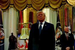 Từ Greenland, NATO, đến World Cup: Ông Trump lại châm ngòi căng thẳng Mỹ - châu Âu