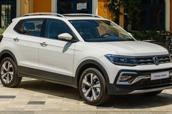 Xe tiền tỷ châu Âu mất gần 50% giá trị sau 3 năm bán ở Việt Nam