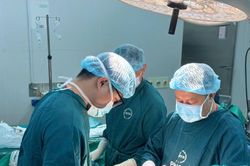 Nuốt nghẹn tưởng bình thường, người đàn ông phát hiện cùng lúc 2 bệnh ung thư