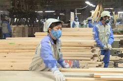 Doanh nghiệp xuất khẩu đối mặt nhiều th&aacute;ch thức