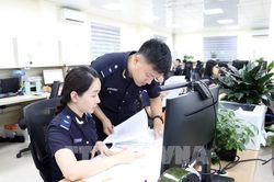 Th&ocirc;ng quan tập trung gi&uacute;p giảm thời gian l&agrave;m thủ tục, tăng thu ng&acirc;n s&aacute;ch