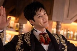 Ahn Bo Hyun cải trang ở nước ngoài trong Flex X Cop 2