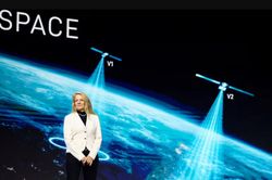 Chủ tịch SpaceX sẽ quyên góp cổ phiếu cho các tài khoản của ông Trump