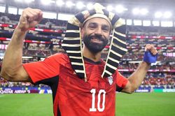 Salah xứng đ&aacute;ng được đứng c&ugrave;ng Messi v&agrave; Ronaldo
