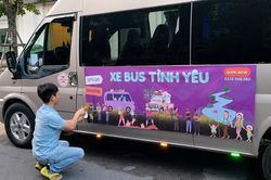 'Xe Bus Tình Yêu' gieo khát vọng giữa mùa hoa sơn tra